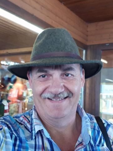 Zsolt, 63 éves veszprémi társkereső férfi profil fotója