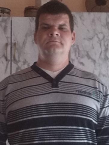 Zoli, 37 éves nagyhalászi társkereső férfi profil fotója