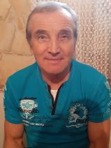 Sziasztok! István vagyok. Komoly kocsi párkereső nők jelentkezését várom.