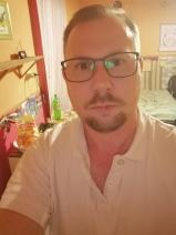 Sziasztok! András vagyok. Online fülöpi randizni vágyó nők kattinsatok a kedvenc gombra.