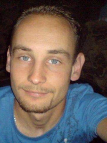 Kurcsik, 38 éves naszályi társkereső férfi profil fotója