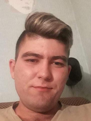 Dalibor, 26 éves kelebiai társkereső férfi profil fotója