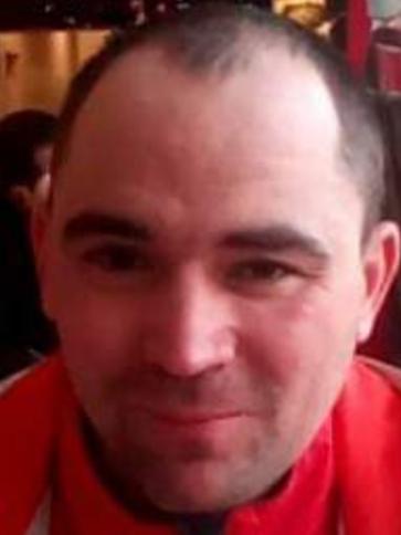 Jozsef, 38 éves szikszói társkereső férfi profil fotója