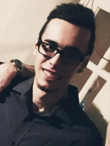 Zsolt, 30 éves bakonysárkányi társkereső férfi profil fotója