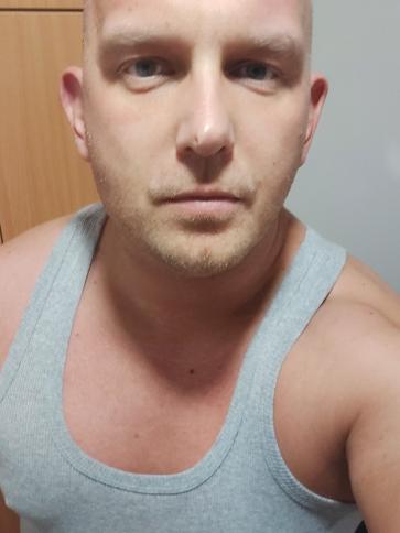 Ádi, 39 éves ecseri társkereső férfi profil fotója