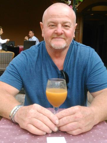István, 61 éves zalahalápi társkereső férfi profil fotója