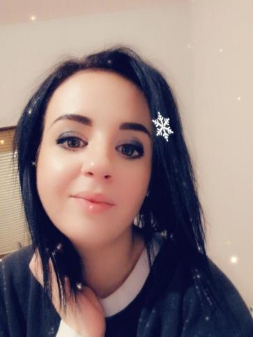 Réka, 35 éves fóti társkereső nő profil fotója