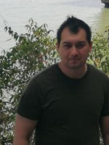 Robert, 37 éves nagyatádi társkereső férfi profil fotója