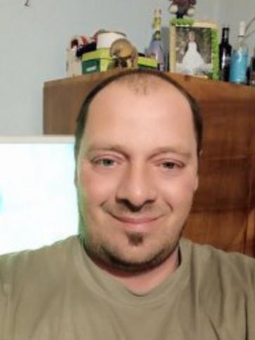 József, 38 éves tarnaszentmiklósi társkereső férfi profil fotója