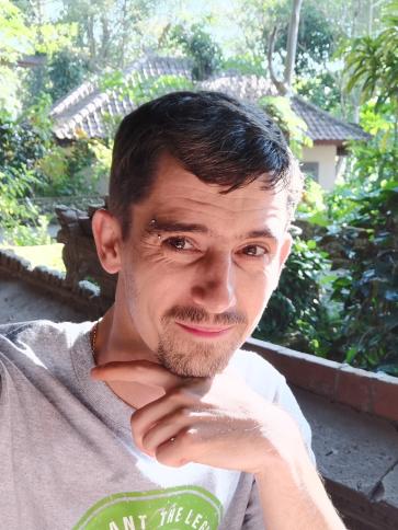 András, 40 éves írországi társkereső férfi profil fotója