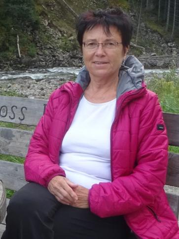 Lonka, 62 éves Budapest XVI. kerületi társkereső nő profil fotója