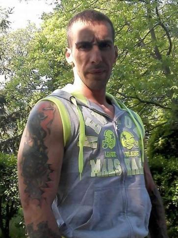 Attila, 44 éves mosonmagyaróvári társkereső férfi profil fotója
