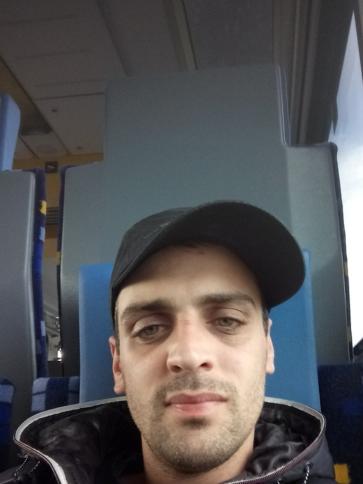 Dávid, 35 éves tápiószelei társkereső férfi profil fotója