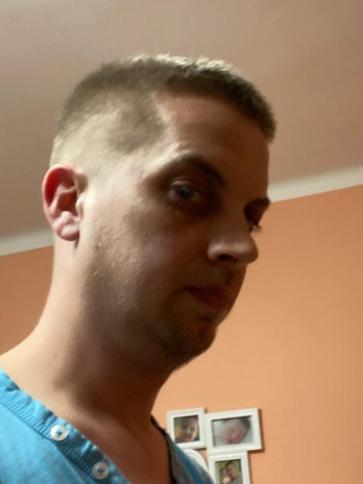 Ádám, 39 éves környei társkereső férfi profil fotója