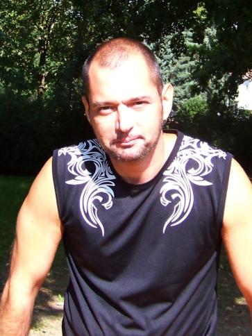 Norbi, 42 éves nagylengyeli társkereső férfi profil fotója