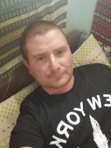 Sziasztok! Károly vagyok. Komoly köveskáli párkereső nők jelentkezését várom.