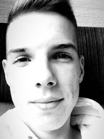 Máté, 24 éves hajdúszoboszlói társkereső férfi profil fotója