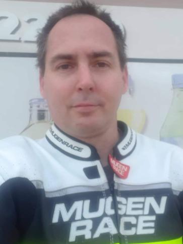 László, 48 éves tököli társkereső férfi profil fotója László, 48 éves tököli társkereső férfi profil fotója