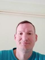 Sziasztok! Zsolt vagyok. Komoly sződi párkereső nők jelentkezését várom.