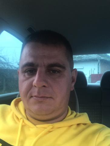 Tibor, 40 éves nyíracsádi társkereső férfi profil fotója