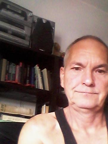 Peter, 63 éves komáromi társkereső férfi profil fotója