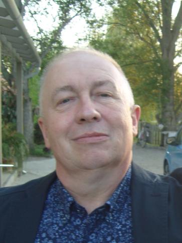 Atti, 60 éves újlengyeli társkereső férfi profil fotója