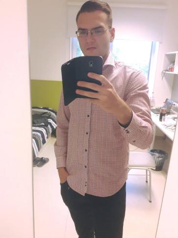 Béci, 26 éves tiszalöki társkereső férfi profil fotója