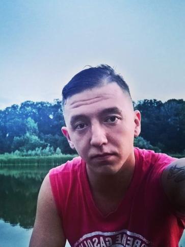 József, 27 éves polgári társkereső férfi profil fotója József, 27 éves polgári társkereső férfi profil fotója