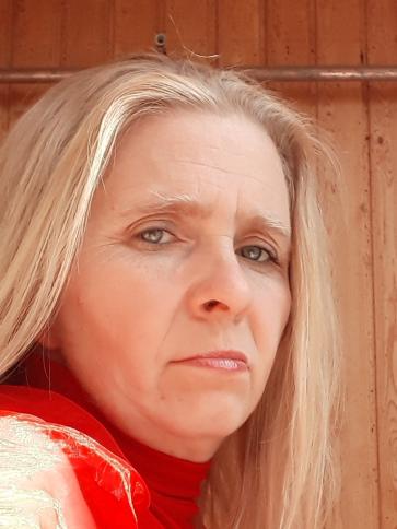 Margit, 46 éves sándorfalvai társkereső nő profil fotója