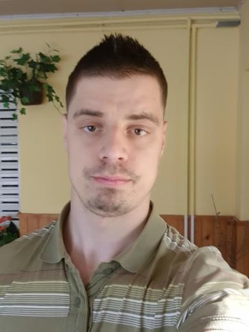 Tamás, 35 éves etei társkereső férfi profil fotója