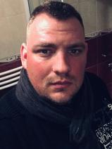 Sziasztok! Krisztián vagyok. Fiatal balatonfűzfői párkereső lányokkal chatelnék.
