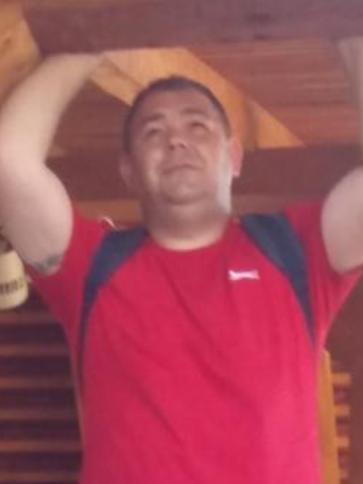 Varga, 44 éves zsombói társkereső férfi profil fotója