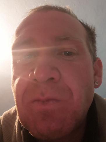 Zoltán, 35 éves hevesvezekényi társkereső férfi profil fotója
