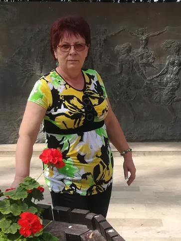 Bernátné, 66 éves hajdúszoboszlói társkereső nő profil fotója Bernátné, 66 éves hajdúszoboszlói társkereső nő profil fotója