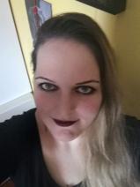 Sziasztok! Donatella vagyok. Komoly nyékládházai társkereső férfiak jelentkezését várom.