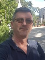 Sziasztok! László vagyok. Komoly csabdi párkereső nők jelentkezését várom.