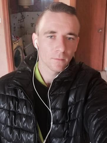 Zsolt, 28 éves újfehértói társkereső férfi profil fotója