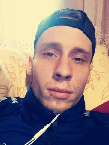 Attila, 27 éves várpalotai társkereső férfi profil fotója