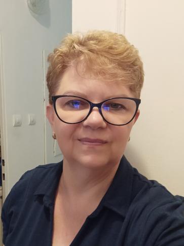 Éva, 61 éves székesfehérvári társkereső nő profil fotója