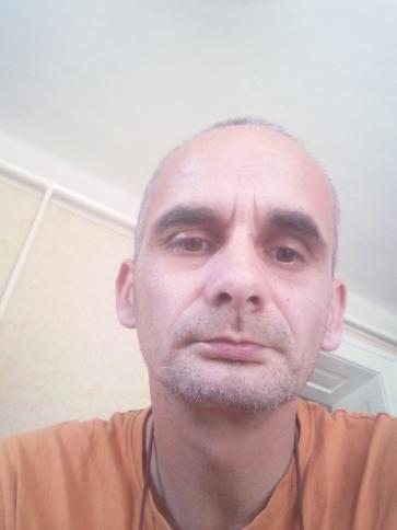 Krisztian, 47 éves rákóczifalvai társkereső férfi profil fotója