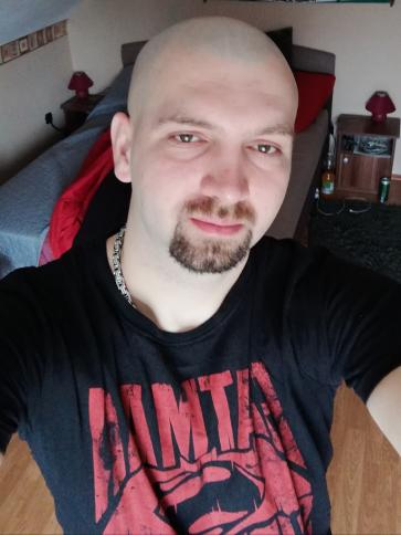 Attila, 38 éves söjtöri társkereső férfi profil fotója