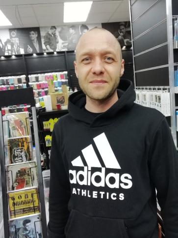 Péter, 39 éves abádszalóki társkereső férfi profil fotója Péter, 39 éves abádszalóki társkereső férfi profil fotója