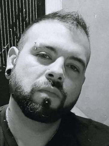 Tivadar, 36 éves kisteleki társkereső férfi profil fotója
