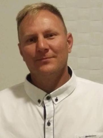 Gábor, 47 éves abasári társkereső férfi profil fotója