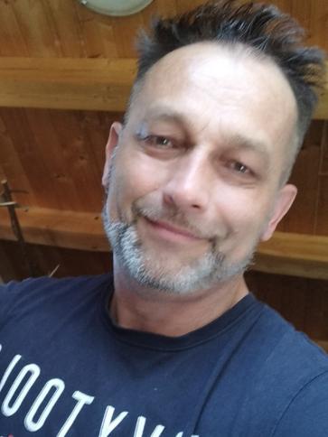 Arpad, 57 éves kaposvári társkereső férfi profil fotója