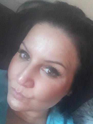 Kiri, 46 éves ábrahámhegyi társkereső nő profil fotója
