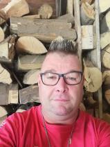 Sziasztok! Gábor vagyok. Komoly herendi párkereső nők jelentkezését várom.