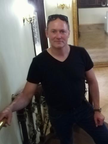 Róbert, 54 éves ceglédi társkereső férfi profil fotója
