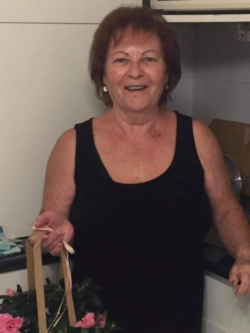 Mária, 76 éves Budapest XIX. kerületi társkereső nő profil fotója Mária, 76 éves Budapest XIX. kerületi társkereső nő profil fotója