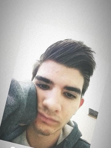 Attila, 25 éves álmosdi társkereső férfi profil fotója